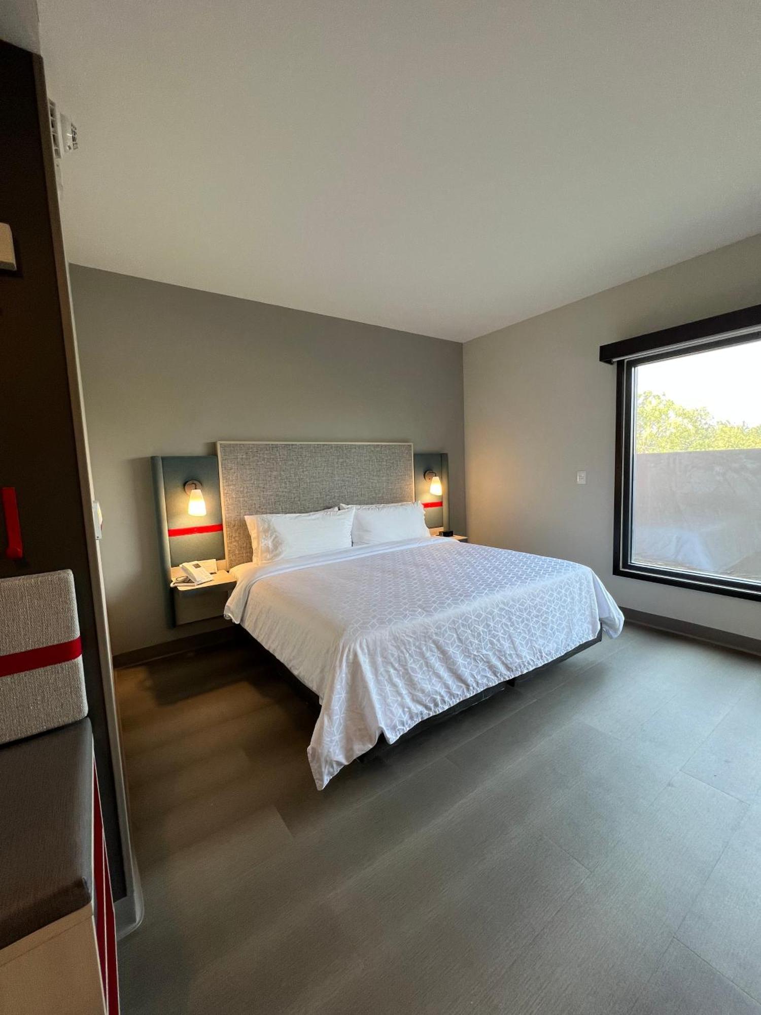 Avid Hotels - Guadalajara Av Vallarta Pte By Ihg Zapopan Dış mekan fotoğraf