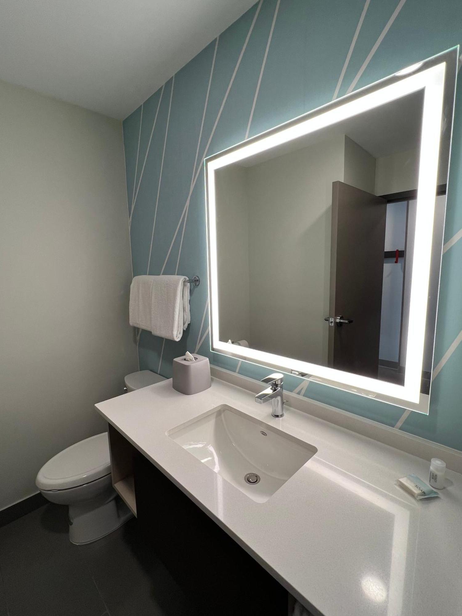 Avid Hotels - Guadalajara Av Vallarta Pte By Ihg Zapopan Dış mekan fotoğraf